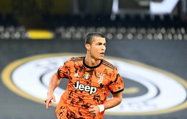 El guiño a Pirlo y mostró cuerpazo: Así fue el regreso de Cristiano Ronaldo con Juventus