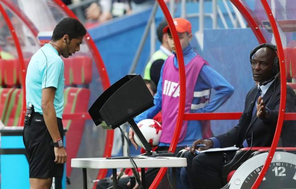 Lo que no se vio en TV del Rusia-México: El llanto de los locales y la belleza rusa