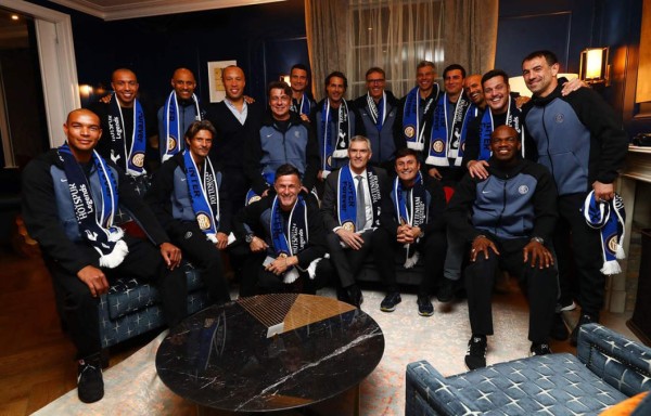 EN FOTOS: Mourinho vuelve a dirigir a David Suazo que termina siendo figura