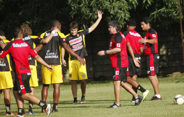 Presentan a Pepe Treviño y realiza su primer entrenamiento con Real España.
