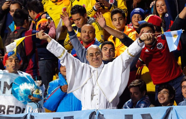 Argentina sufre en penales pero se mete a semifinales de Copa América