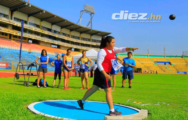 Torneo nacional de atletismo colegial es San Pedro Sula .
