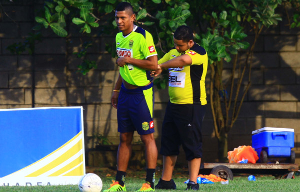 Primer entrenamiento de Carlo Costly con Real España