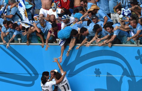 Uruguay le ganó a Italia 1-0 y se clasificó a los octavos