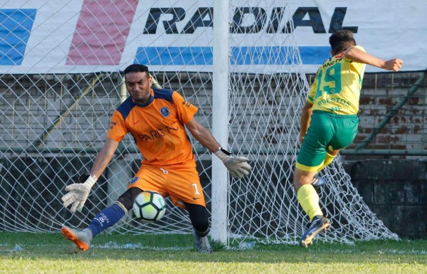 Los 20 jugadores hondureños que creías que estaban retirados y siguen en el fútbol