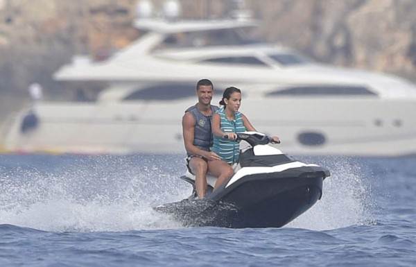 Las primeras imágenes de Giorgina y Cristiano en sus lujosas vacaciones