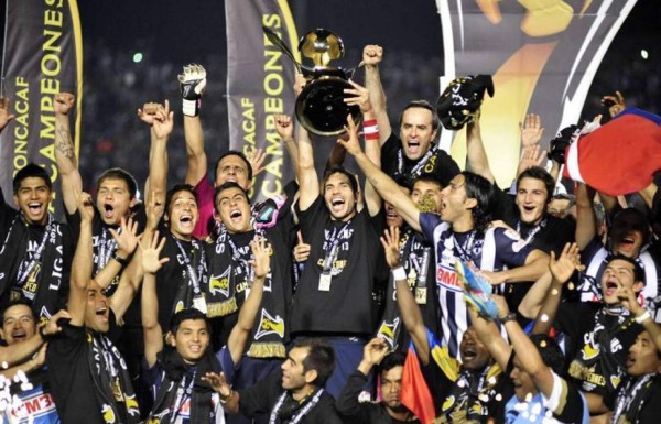 ¡Chivas iguala al Olimpia! Los equipos que han levantado el deseado torneo de la Concacaf