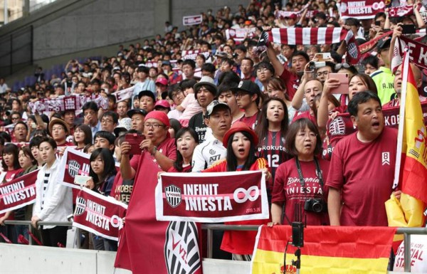 Locura asiática: Así fue la presentación de Iniesta con el Vissel Kobe de Japón