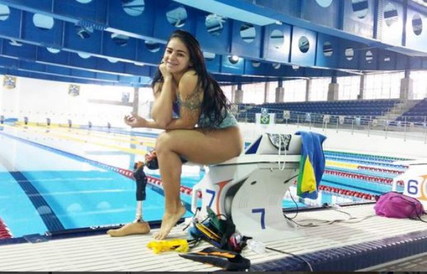 Camille Rodrigues, la sexy atleta paralímpica que deslumbra en Brasil
