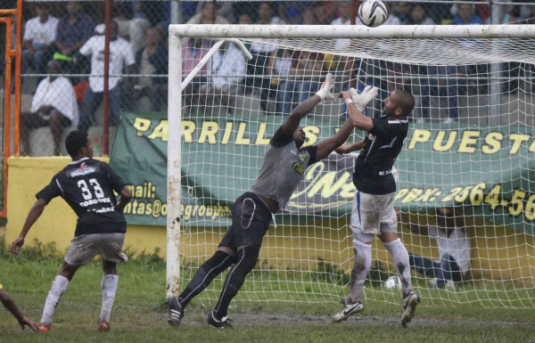 Parrillas One empató 0-0 con el Victoria