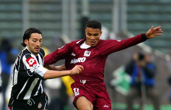 Así era la Legión de Hondureños hace varios años en Europa