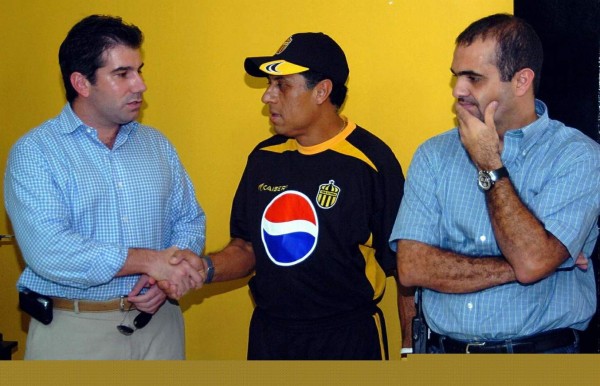 ¿Qué hacen los entrenadores extranjeros que han dirigido en Honduras?