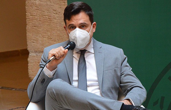 Con tejido inteligente: Así son las nuevas mascarillas que destruyen el coronavirus en un minuto&nbsp;&nbsp;