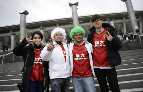 Barcelona causa locura entre chinas y japonesas en el Mundial de Clubes