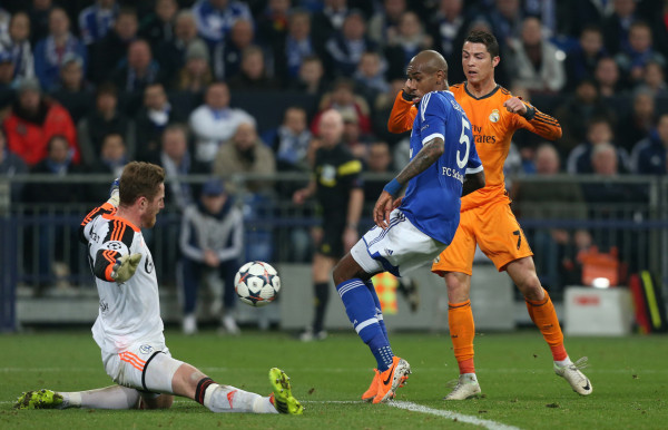 Un intratable Real Madrid le dio tremenda paliza 6-1 al Schalk04