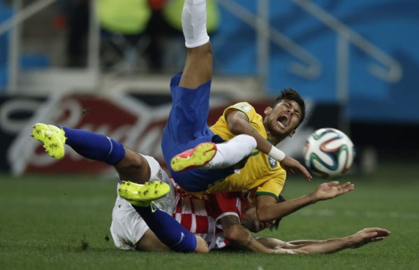 Brasil sorprende a Croacia en su primer partido 3-1
