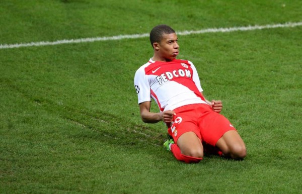 RUMORES/FICHAJES: ¡PSG también vende; Barca con tres salidas y Rivas sale del Inter!