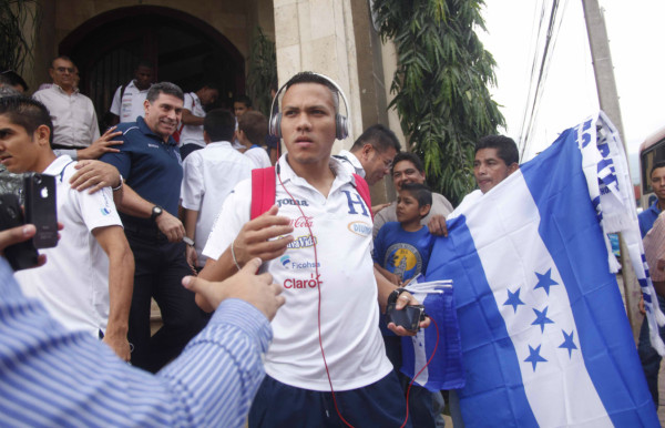 Ambiente Honduras vrs Canadá en el Olímpico