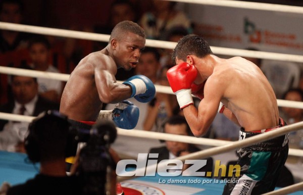 La mejores imágenes de la pelea etre el Escorpión Ruiz vs 'Veneno” Domínguez