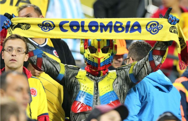 Argentina sufre en penales pero se mete a semifinales de Copa América