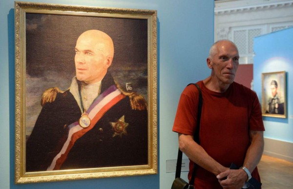 ¡Como los dioses! Las obras de arte que inmortalizan a los históricos del fútbol en Rusia