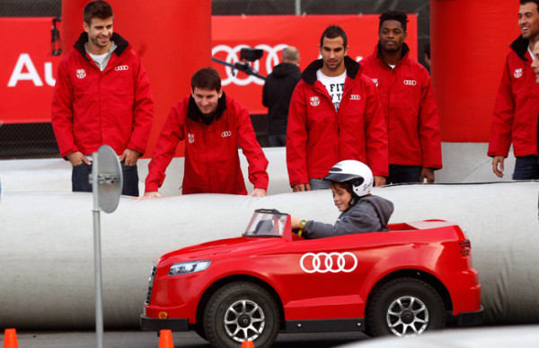 El FC Barcelona recoge sus nuevos Audi.