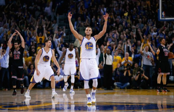 Warriors son un campeón de récord en la NBA