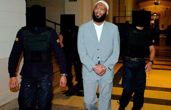 Los futbolistas en el mundo que han sido condenados a prisión