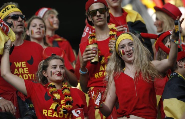 Ambiente en el estadio Arena Fonte Nova en la ronda de 16 partido de fútbol entre Bélgica y EE.UU.