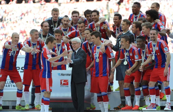 Bayern Munich estrena copa y uniforme en Alemania