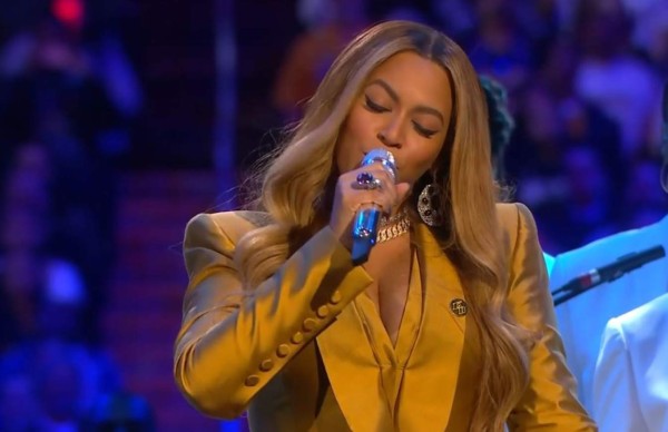 El último adiós a Kobe Bryant: Sentido discurso de Vanessa y Jennifer López se derrumba en lágrimas