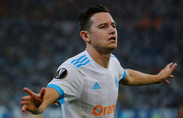 Revolución: Real Madrid alista nuevo galáctico; jugador de Boca negocia con el Barcelona