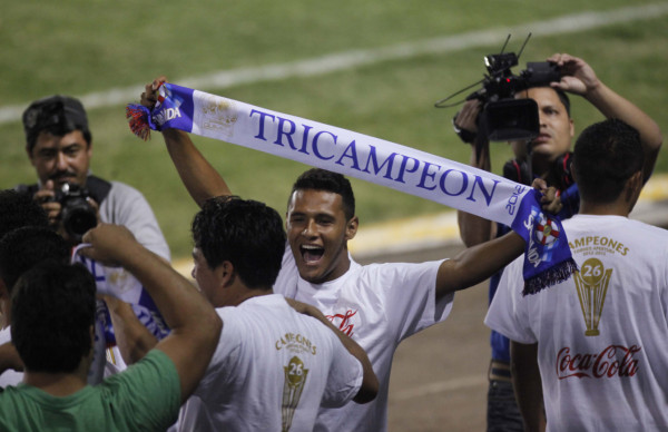 OLIMPIA TRICAMPEON APERTURA 2012