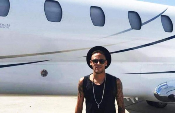 ¡De millones! Los jets privados más espectaculares de los futbolistas