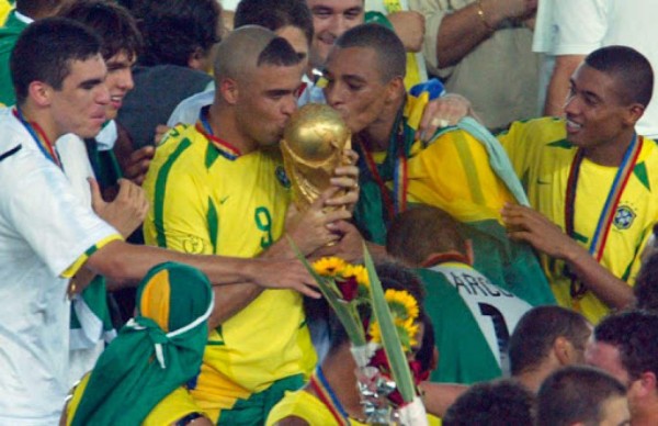 Ronaldinho y su traición a un amigo que terminó destruyendo su carrera como jugador: 'Me falló'