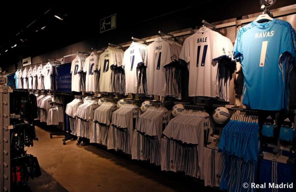 Real Madrid presenta su nueva equipación para la temporada2016-17