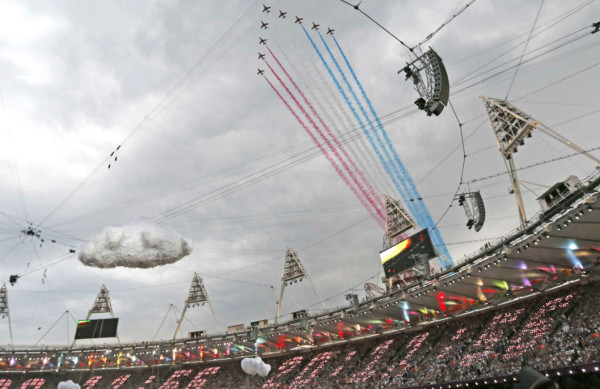 Gran ambiente inauguración de los Juegos Londres 2012.
