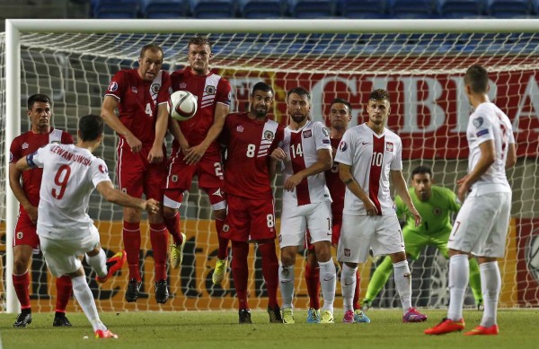 Imágenes de los partidos por las Eliminatorias para Eurocopa