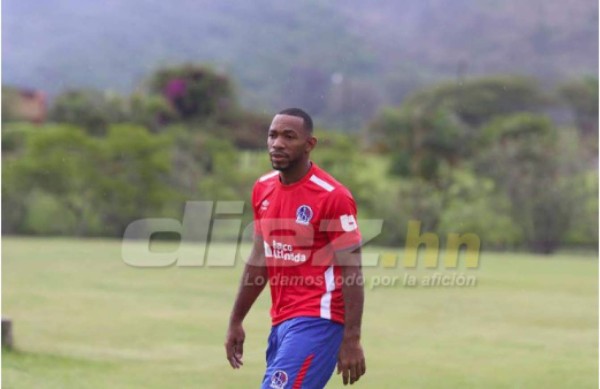 Fichajes: Henry Figueroa apunta al extranjero, Vida asusta y el anuncio de Real España sobre 'Buba' López