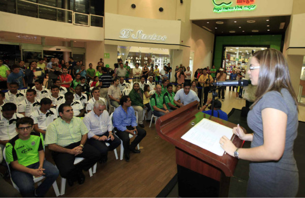 El moustro ya tiene su nueva piel.