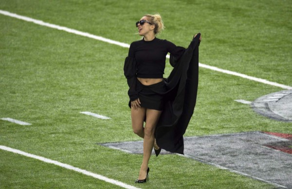 Lady Gaga sorprende a todos en el Super Bowl al enseñar sus partes íntimas