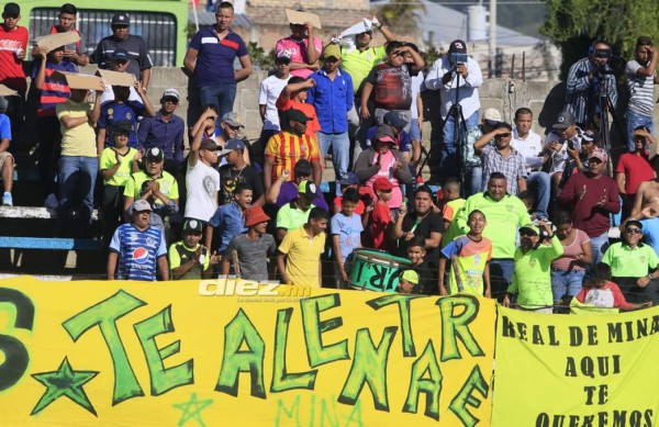 El enojo de Raúl Cáceres, bronca en el Micheletti y la tristeza en Platense tras la goleada