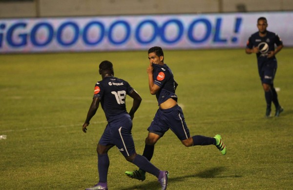 Las imágenes que no se vieron por TV del clásico Motagua-Olimpia