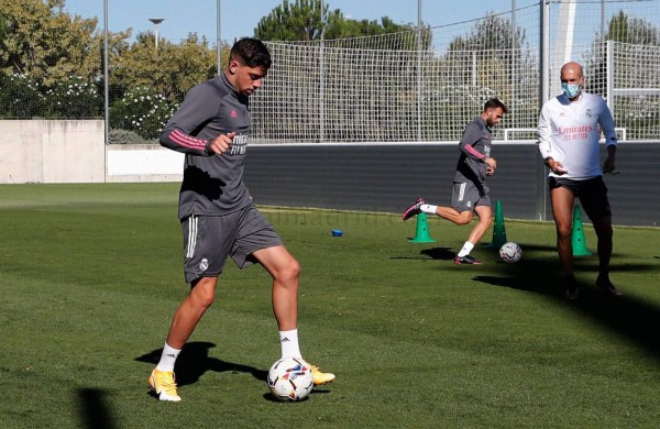 Con tres nuevos integrantes y un gran ausente: Así fue el regreso a los entrenamientos del Real Madrid