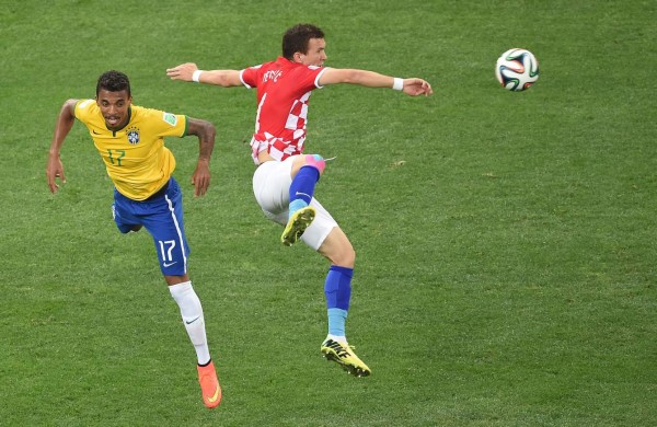 Brasil sorprende a Croacia en su primer partido 3-1