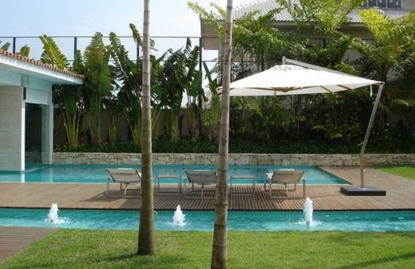 ¿En quiebra? Autos, mujeres y mansiones entre los lujos de Ronaldinho