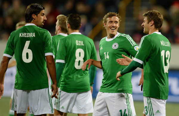 Las mejores imagenes de este Martes en las eliminatorias en Europa.