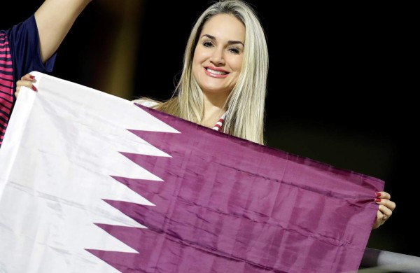 ¡Muñecas! Colombianas y aficionada qatarí enamoran en la Copa América 2019