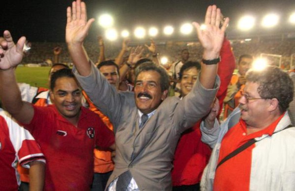 FOTOS: La brillante carrera del entrenador colombiano Jorge Luis Pinto