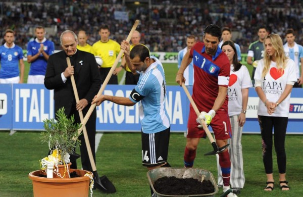 TOP: 15 Cosas que puedes hacer mientras se cae Facebook